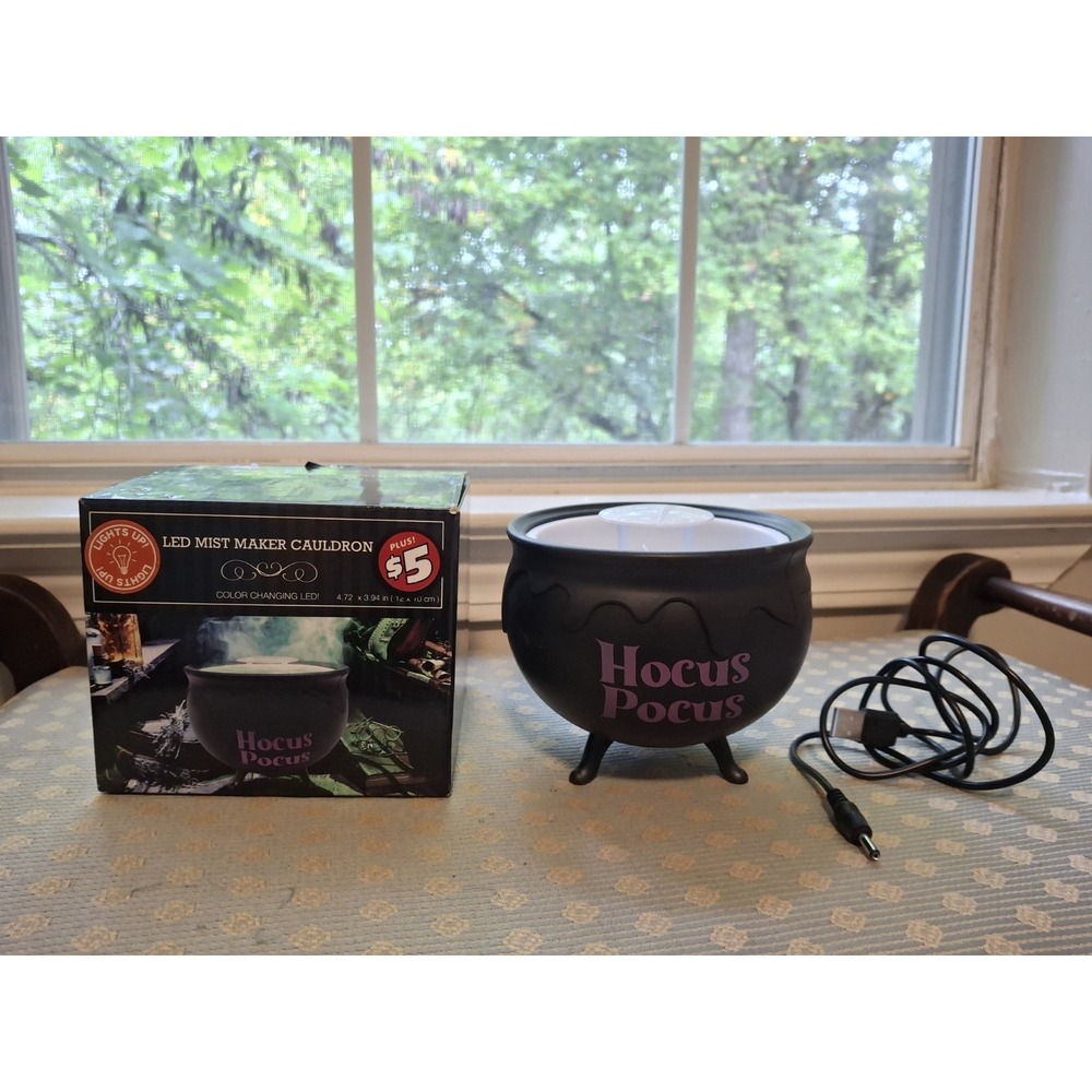 Halloween Spooky 2023 Hocus Pocus Cauldron Small LED Multicolor Lights Up Mists
